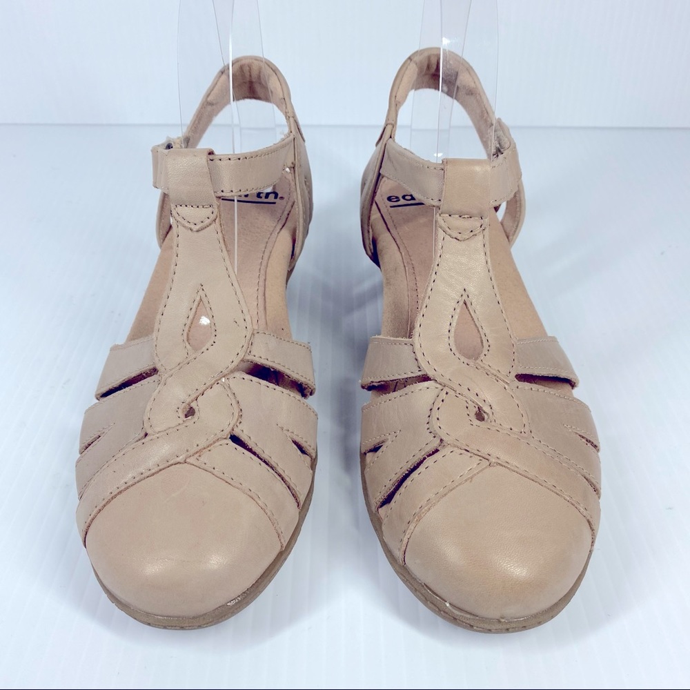 Earth Sandals Close Toe Size 6.5 Leather Preloved